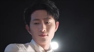 Wang Kaimu~Aku dan CEO-ku, yang telah naksir aku selama sepuluh tahun, akhirnya