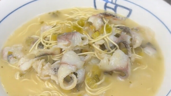 บะหมี่ปลาดำขาย 10 หยวน! แพงขนาดนี้เลยเหรอ