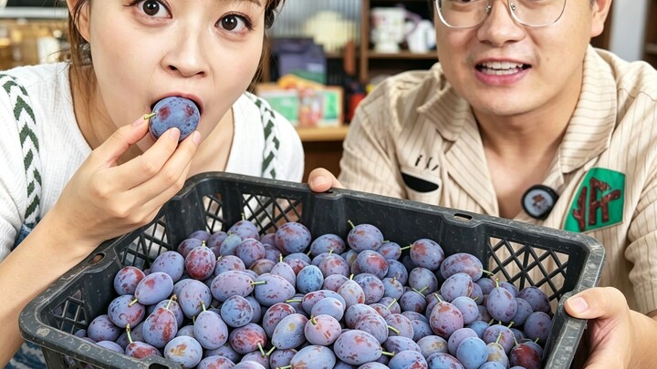 Live Video | I waited a whole year just to get a taste of this!