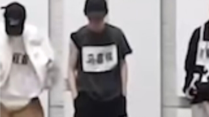 【马嘉祺要你管斗舞fo】一股子舞社味儿，他真的好会，地板动作动作好丝滑，细品从脚尖到指尖的连震！！！！还有最后向上顶胯啊啊啊啊老公，卡点绝了，尤其其他人的对比下