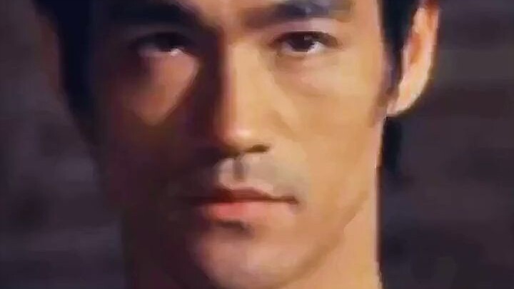 【Hong Jinbao】Dalam hidupku, satu-satunya orang yang benar-benar bisa berkelahi adalah Bruce Lee!