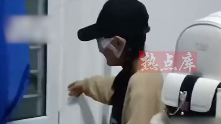 Playing hide-and-seek in the girls’ dorm, one roommate pulls off an “amazing move” on the spot.