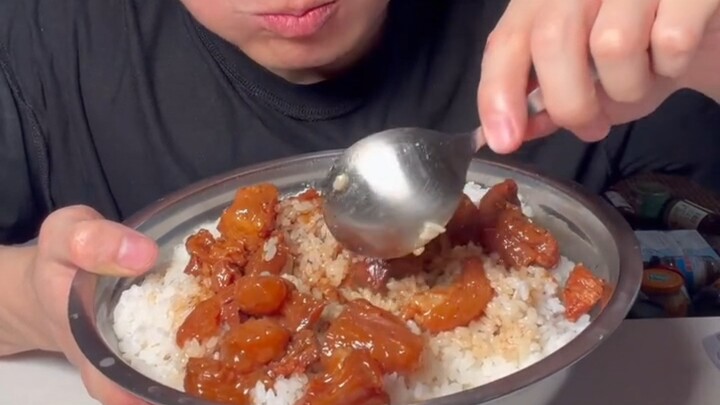 ข้าวหน้าจานสำเร็จรูป กินทีเดียวก็ได้ถึงห้าอย่างแล้ว