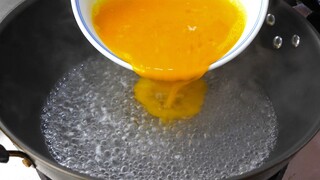 [อาหาร] เทไข่ในน้ำเดือด เป็นอาหารใกล้สูญหาย ไม่ใส่น้ำมัน นุ่มอร่อย