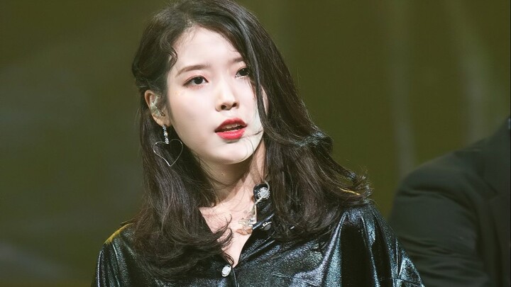 BBIBBI by IU at 2018 Jeju Island concert