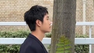 Yibo ở Paris