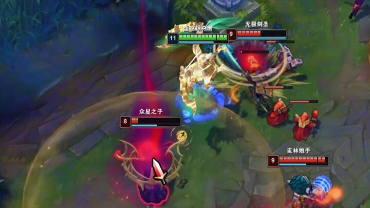 Tidak menyangka suatu hari akan disasarkan oleh rekan satu tim sendiri