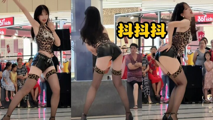 热辣豹纹黑丝跳抖抖抖，进来晕腿！ddd