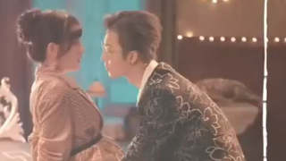 Bos mafia mengadopsinya sebagai alat balas dendam, tapi semalam mabuk cintanya