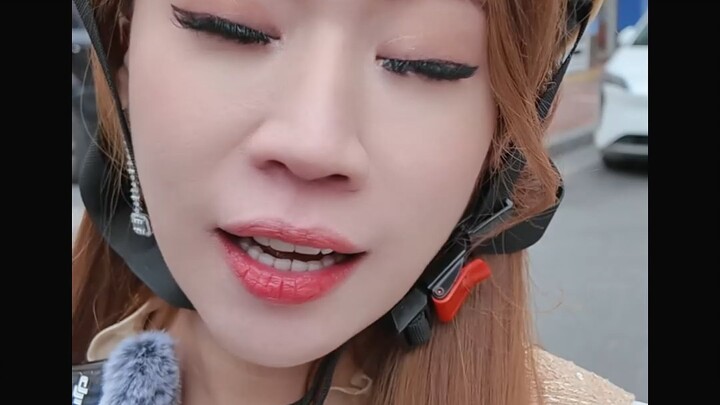 It’s so convenient to ride an electric scooter on the mainland—plus, it’s super affordable!