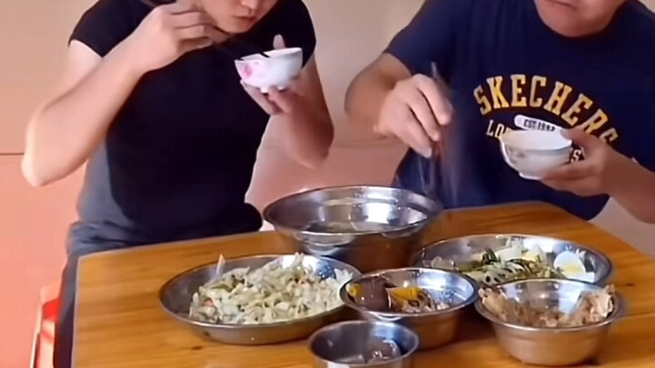 Cười chết không đáng chết