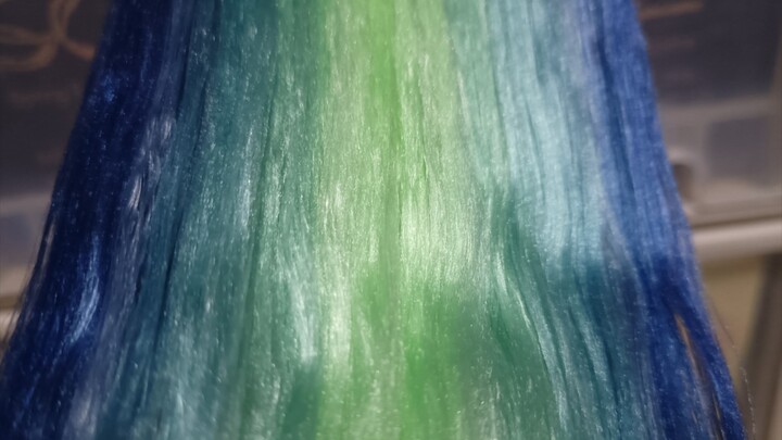 Kayaknya ponselku punya fobia warna hijau-biru! Warna seindah ini kok hasil fotonya jadi kayak gini?