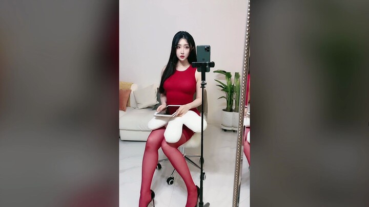 Red tight skirt stockings high heels lady