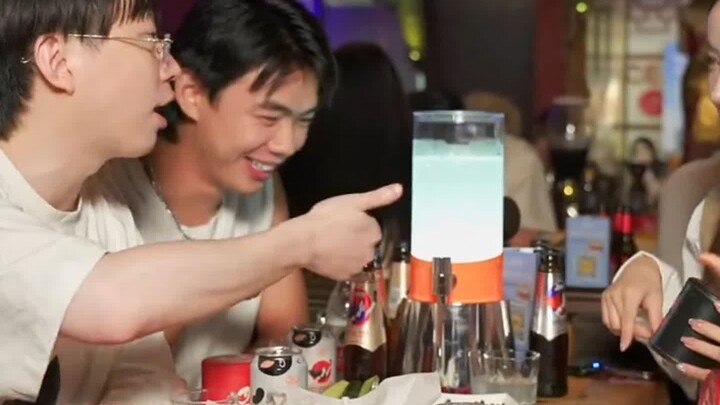 How did this shop become so legendary, opening over 700 locations just by selling 10-yuan bottles of