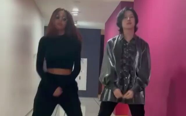 【Jessi】Jessi&Kim Heechul- "Apa Tipe X" menantang tarian gelombang