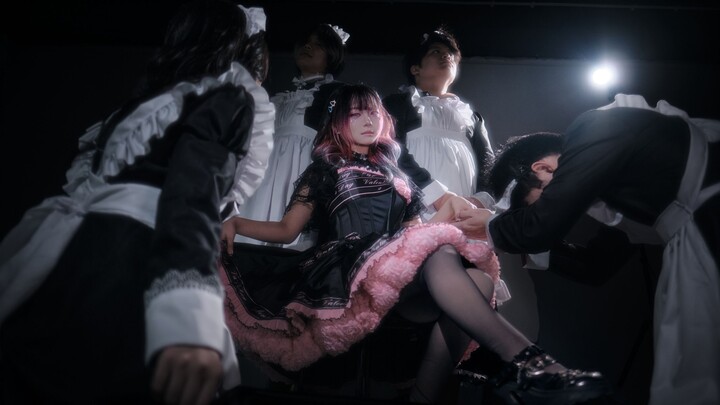 【Sakura dan Para Pelayannya】Terlahir Kembali sebagai Putri Jahat, Semua Orang yang Dulu Acuh Tak Acu