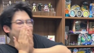 We're going to see the Hiying Armor! My dad’s friend came to my house to borrow props and vehicles f