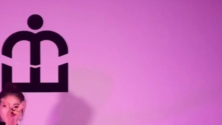 [Miwu-Daidai] First time dancing to "Self-Love" barefoot. I wanted to wear high heels, but ended up 