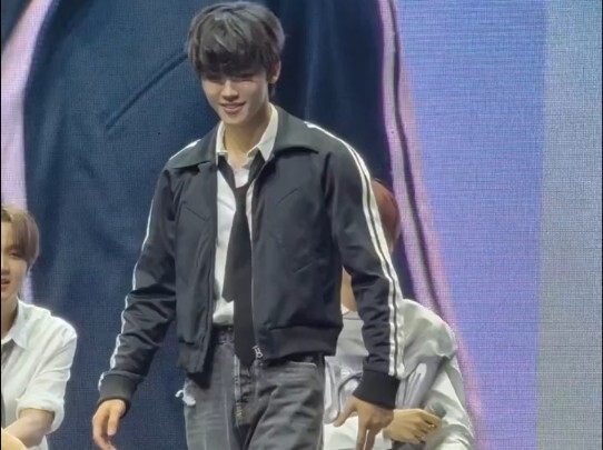 لعبة إيقاع الرقص، مين مين ذو الحس الراقص المذهل~ || #رو جاي مين[موضوع]# #جايمين[موضوع]# #إن سي تي در