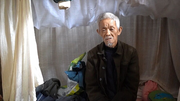 The old man in the mountains eats three kilograms of rice a month and controls his diet to one or tw