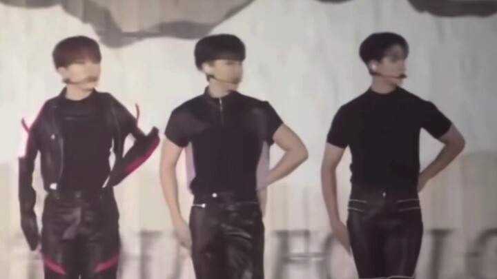 ไม่มีดนตรีก็เต้นได้ ลองย้อนดูท่าปีกพญานาคของต้าเผิงบนเวที AAA กันอีกครั้ง