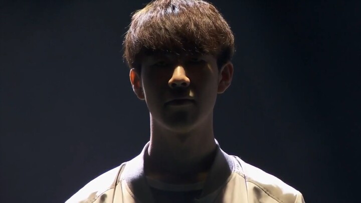 “Bây giờ, hãy lật ngược thế cờ.”