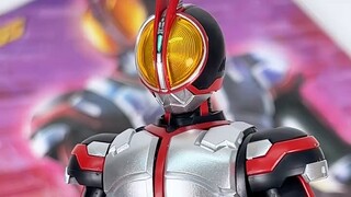 ليس لدي حلم، لكنني أحمي الأحلام! «ماستر كير Faiz 555 تجميع فرس ماستر كير»