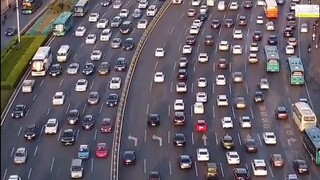 I...I'm mad at the traffic jam!!!