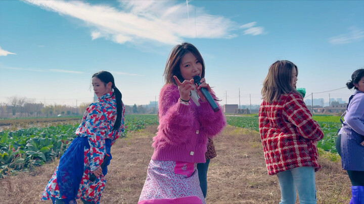 The battle anthem rises—shot in one seamless take!