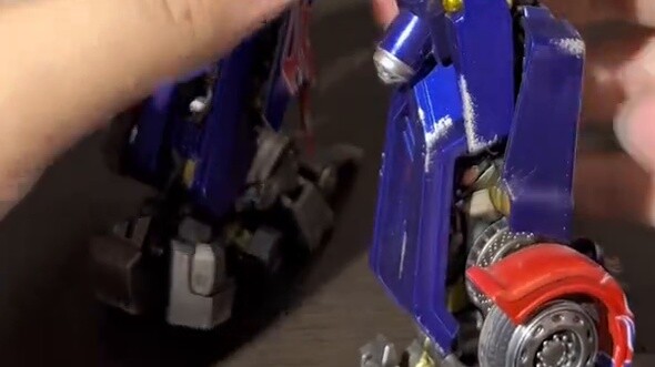 ปัญหาของ Transformers Optimus Prime DMK ไม่ใช่เรื่องของสตูดิโอ แต่เป็นปัญหาเรื่องคุณภาพ!