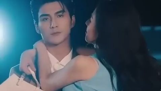 Kapten hindari wanita 30 tahun, tapi jatuh cinta pada gadis baik yang menolong