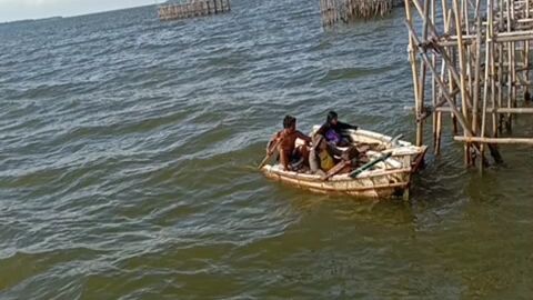 perahu , latah