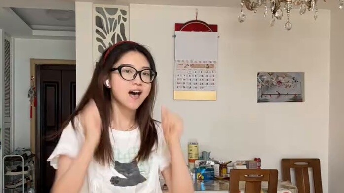 One of my friends said he would sing K-pop if he dared. Sorry for being rude~