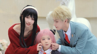 [北川婠婠] SPY×FAMILY! A family of three~ "You call this playing house?" Joel imitates makeup