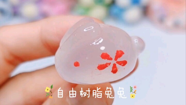 Bạn đã học được cách làm chú thỏ nhỏ bằng nhựa resin dễ thương và tự do này chưa?