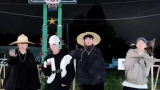Hai phiên bản "Call Me Maybe" mang đến cảm giác khác biệt, quay phim triệu view chính là anh cả