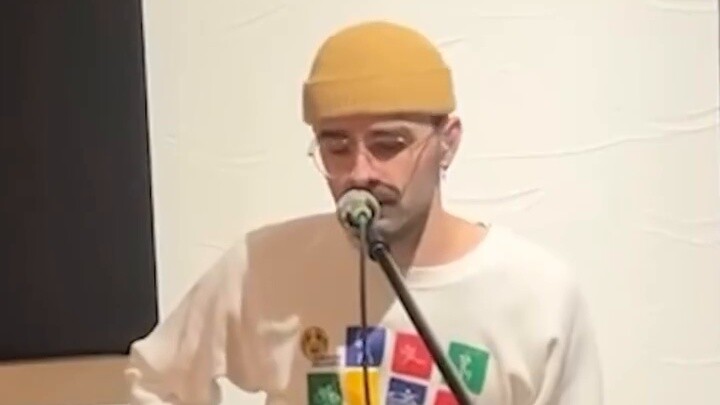 Would you like to hear this Chinese version of Dehors live? 😍Would you like to hear this live? 😍
