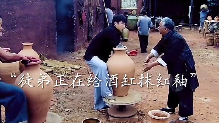 Để người Nhật không phát hiện ra bí mật trong rượu, chàng trai đã hiến một kế khiến quân Nhật lập tứ