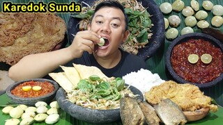 MUKBANG JENGKOL MUDA MENTAH IKAN ASIN ASIN SAMBAL TERASI KAREDOK KHAS SUNDA TELOR DADAR