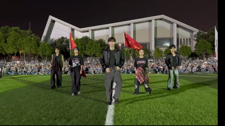 What is it like to dance "Standing next to you" in a military training with 10,000 people?