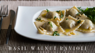 Basil Walnut Ravioli (มังสวิรัติ) ☆ วิธีทำโหระพาและวอลนัท ravioli