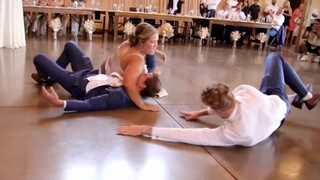 专属于职业摔跤手结婚时的登场方式！！！