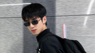 Siapa yang bisa menolak "bad boy" yang pandai bermain bulu tangkis?