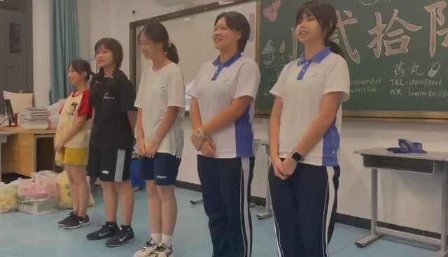 High school girls dance to the anime song