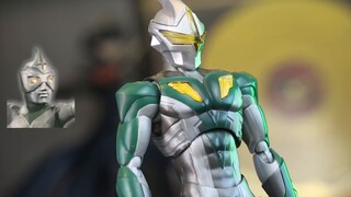 [Ruang Lem] Seperti apa rupa Ksatria Cermin setelah melepas topengnya? Bandai ACT Mirror Knight Ultr