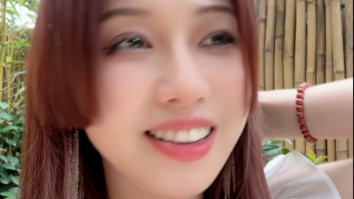 Remarried with kids, yet still can't forget the ex-wife