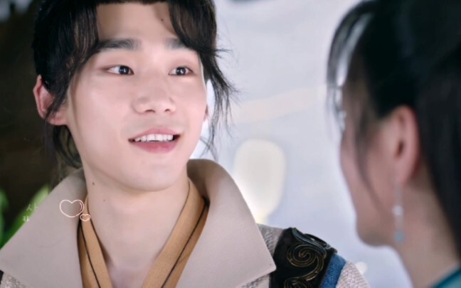 Á á, đầu óc toàn nghĩ đến tình yêu chính là của hồi môn tốt nhất của đàn ông! Mộng Tam Hy cứ năm phú