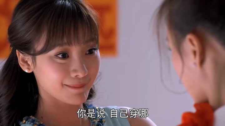 التنورة الجديدة التي أنتجتها المصنع لا تباع، والمدير يشعر بالجنون، لكن ما إن ارتداها عارضة المصنع حت