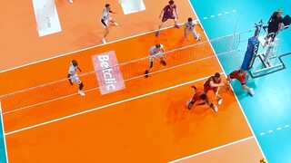 สัมผัสประสบการณ์เกมวอลเลย์บอลที่แตกต่างจากมุมมองที่แตกต่างพร้อมรายละเอียดมากเกินไป