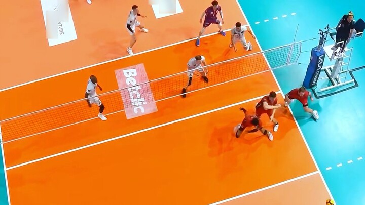 Experience a different volleyball game from a different perspective. There are so many details.